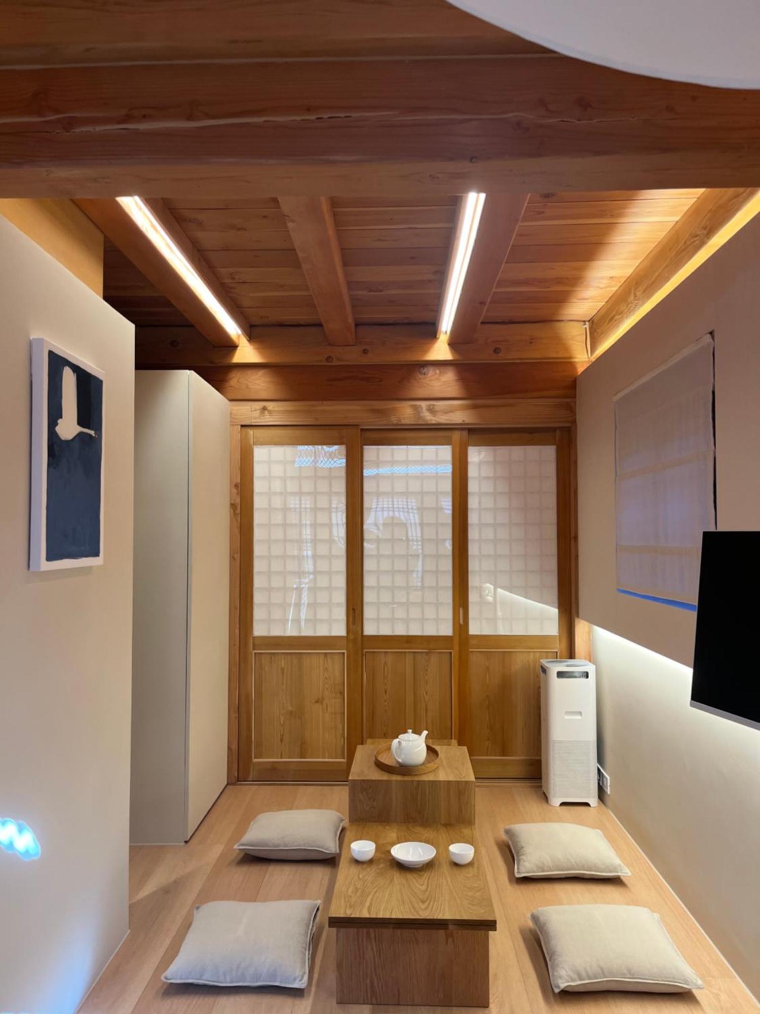 The Korean Traditional Hanok In Downtown Seoul For Convenient Public Transportation - Seoul Ari Exterior photo