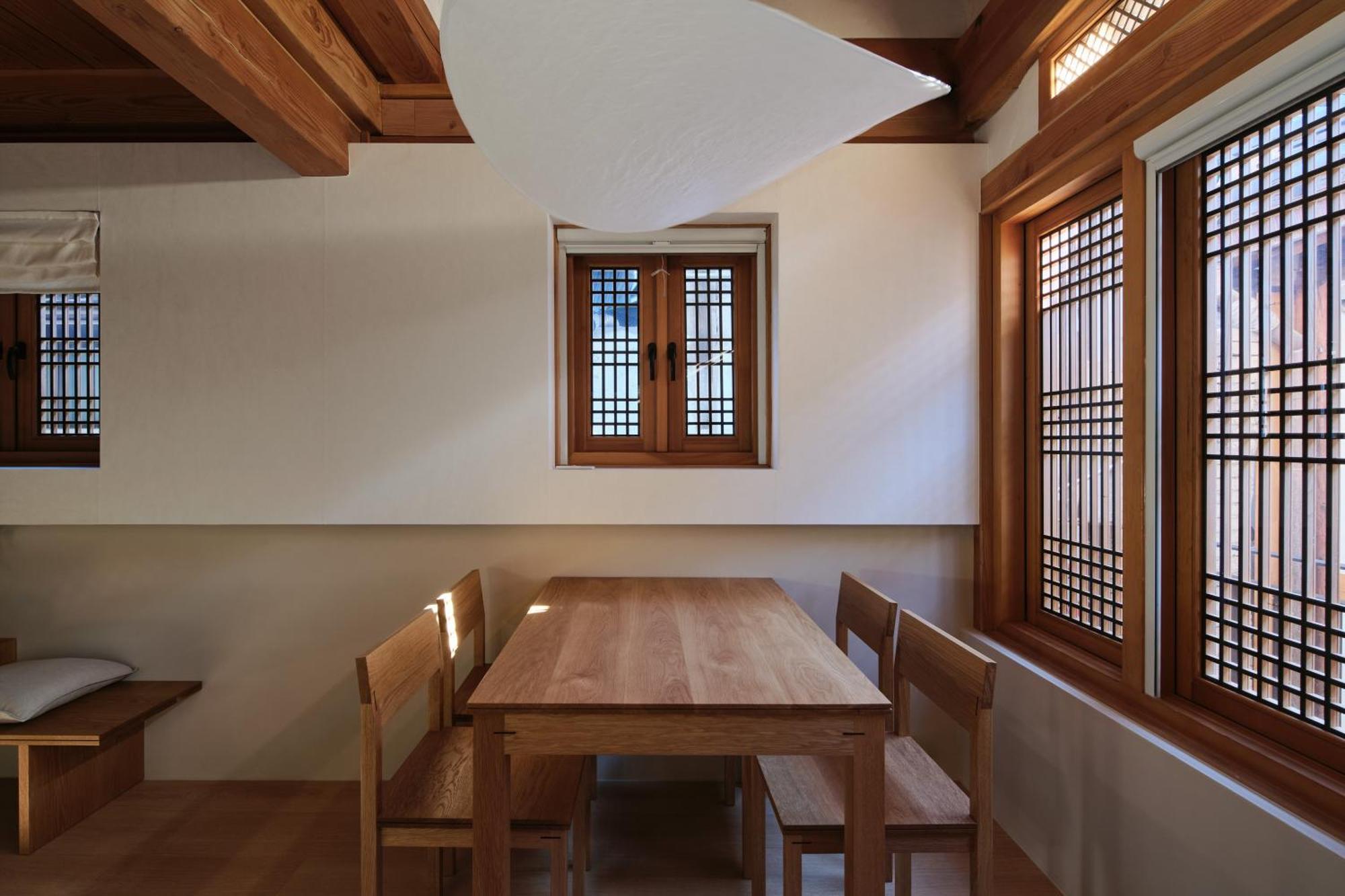 The Korean Traditional Hanok In Downtown Seoul For Convenient Public Transportation - Seoul Ari Exterior photo