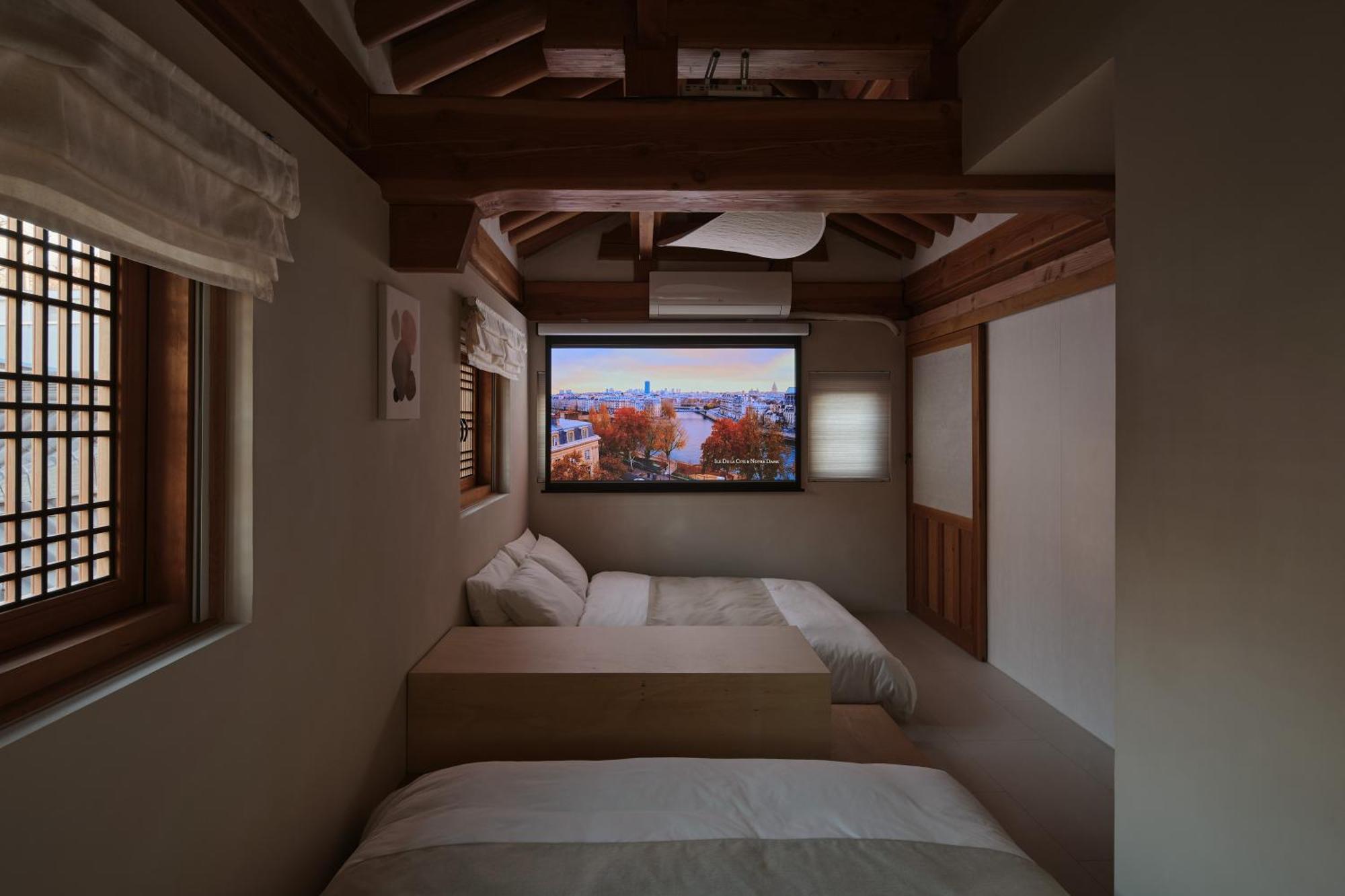 The Korean Traditional Hanok In Downtown Seoul For Convenient Public Transportation - Seoul Ari Exterior photo